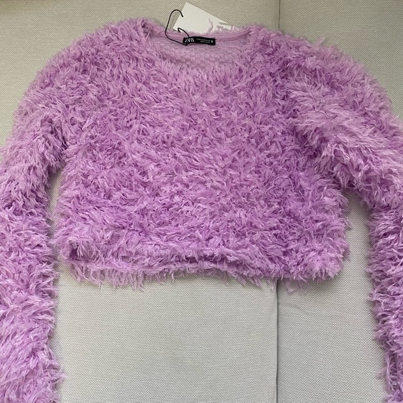 🛍️NEW ZARA FEATHER EFFECT TOP @CHASINGOUFITS - Picture 4 of 4